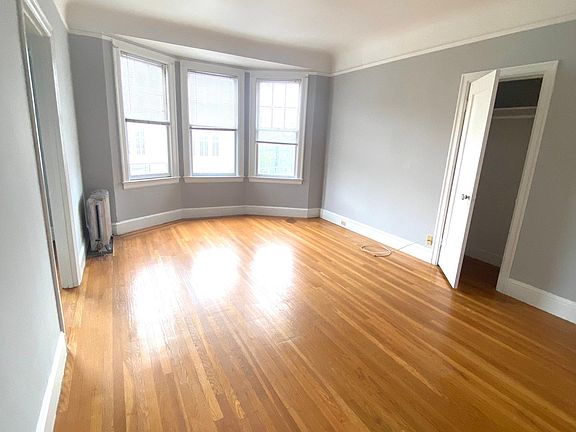 4th image of 2815 Filbert St APT 102