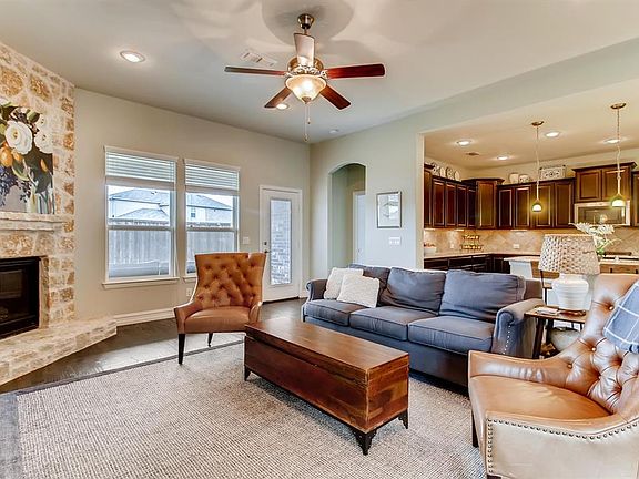 4th image of 516 Keel Ln
