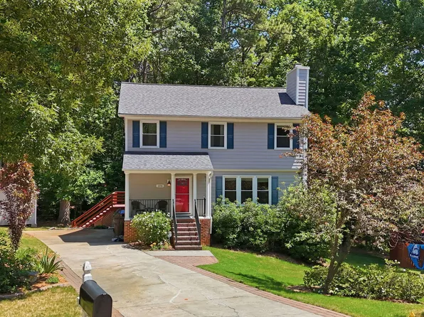 104 Swiftwater Ct, Cary, NC 27513