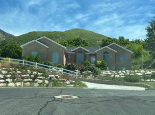 395 Paulette Way, Farmington, UT 84025