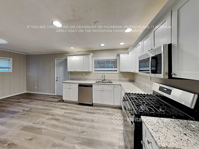 1921 Cindy Dr — Photo 9