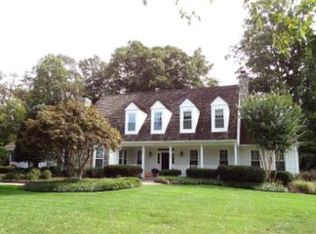 6407 Woodland Run Ct, Clifton, VA 20124