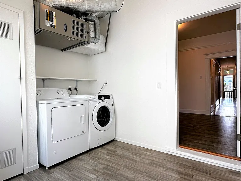 Top Floor 2 Bedroom Apartment for rent in Noe Valley! — Photo 15