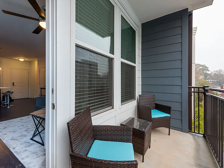 Station R Apartments — Photo 21
