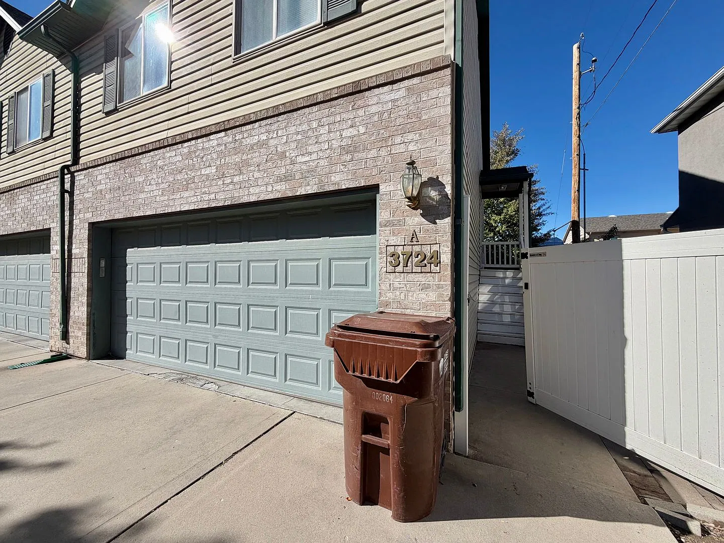 October Is Free!! 3-Bedroom Townhome With 2-Car Garage, Fenced Yard & In-Unit Laundry! — Photo 2