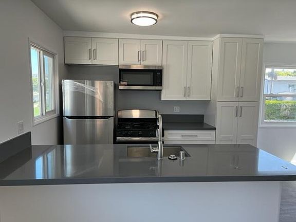 2nd image of 1246 Manhattan Beach Blvd #A