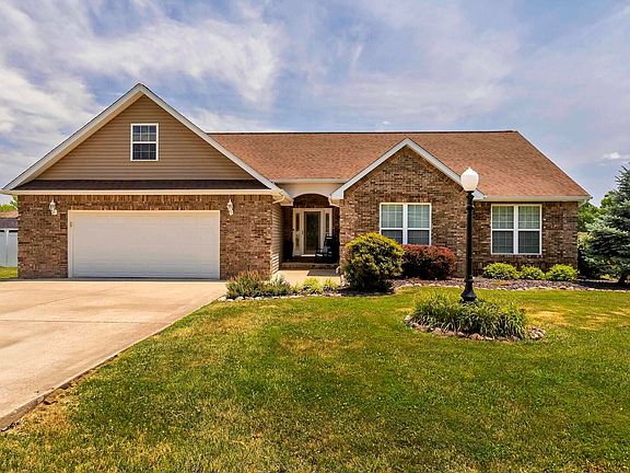 2nd image of 108 Twin Lakes Dr