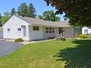 824 S Walnut St, Fairmount, IN 46928