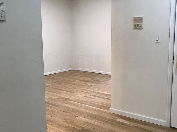 2nd image of 2578 Steinway St APT 1R