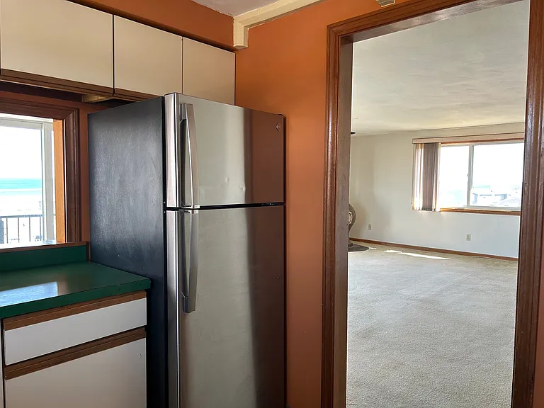 190 Kings Hwy — Photo 15