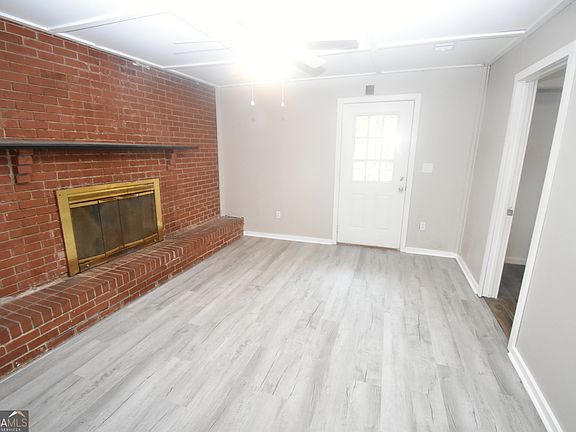5th image of 2353 Greenville Rd