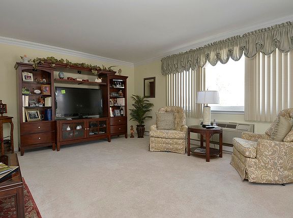 5th image of 2630 E Bel Aire Dr APT 202
