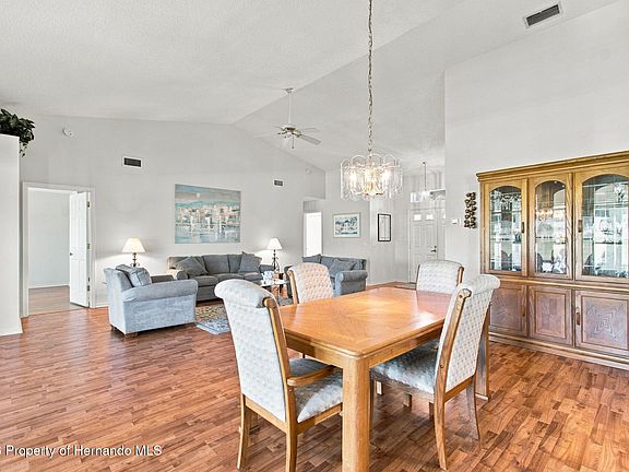 5th image of 11115 Sun Tree Rd