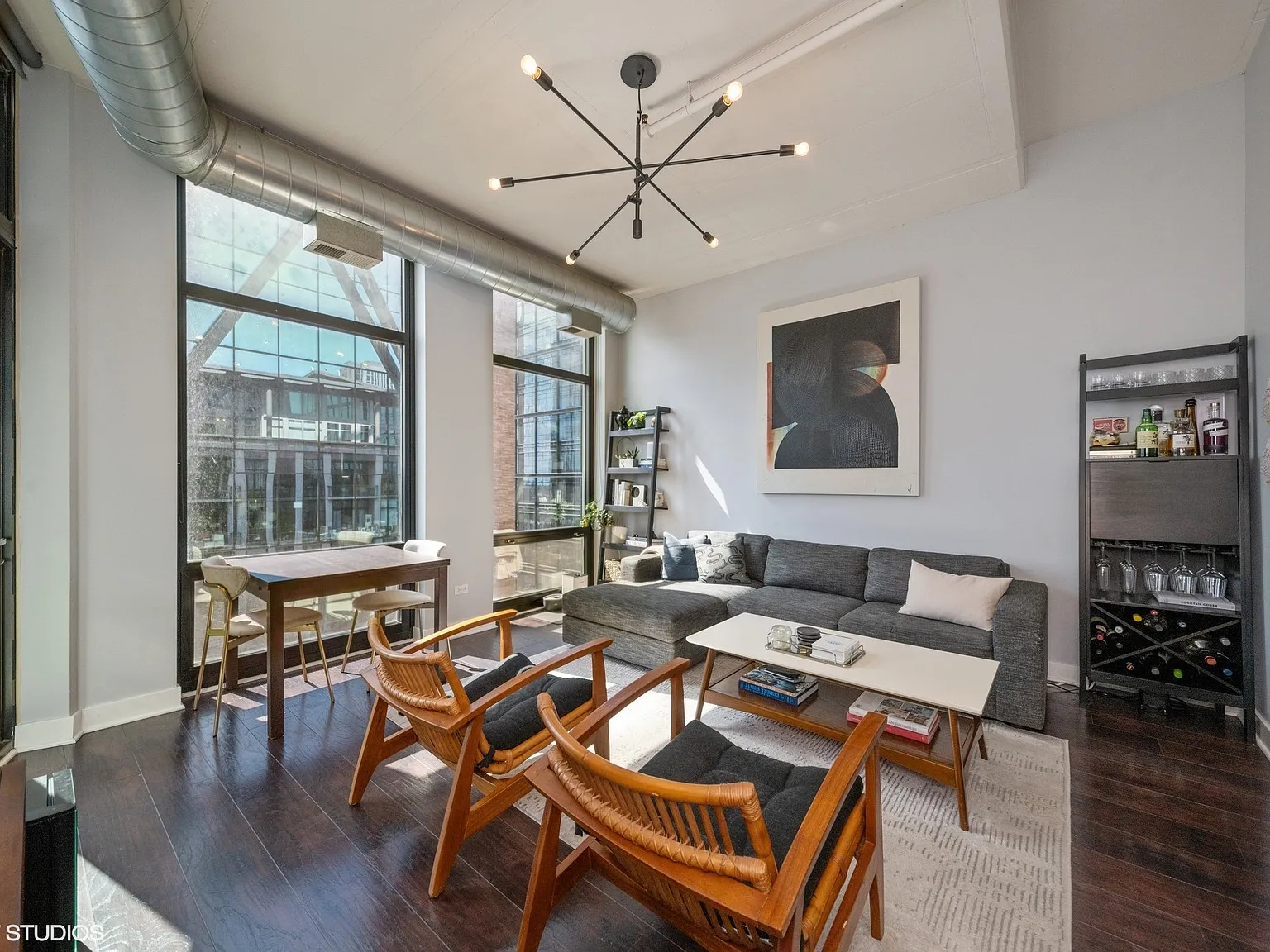 2 bed, 1.5 bath, $3,800 — Photo 3
