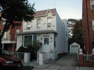 3237 55th St, Flushing, NY 11377