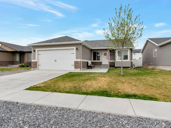 1357 E Skip St, Eagle Mountain, UT 84005