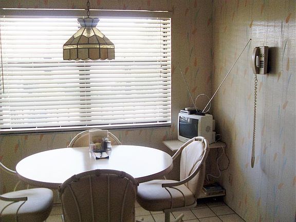 3rd image of 7609 Tahiti Ln APT 203