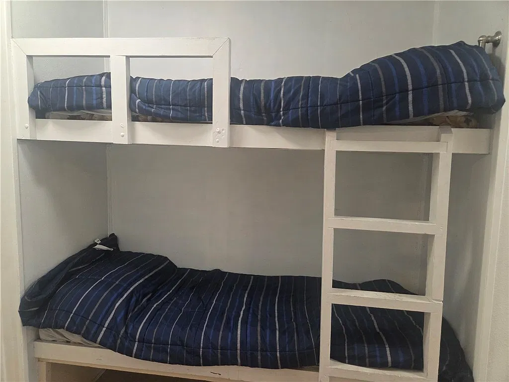 1 bed, 1.0 bath, 420 sqft, $1,400 — Photo 3