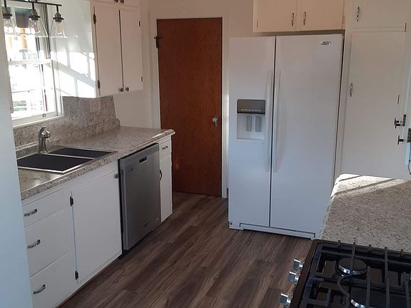 4th image of 168 E 21st St