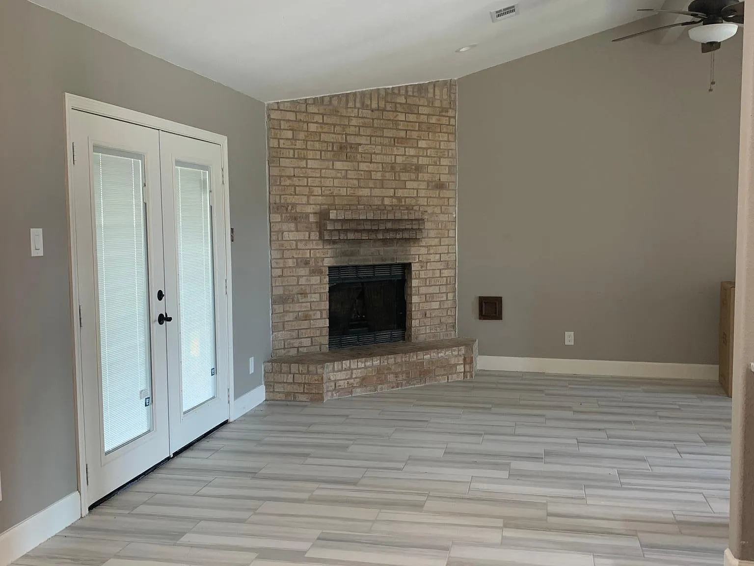 4 bed, 2151 sqft, $2,300 — Photo 3