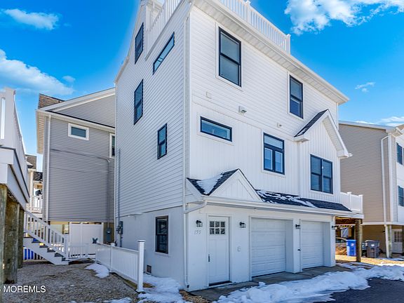 4th image of 155 W Atlantic Way