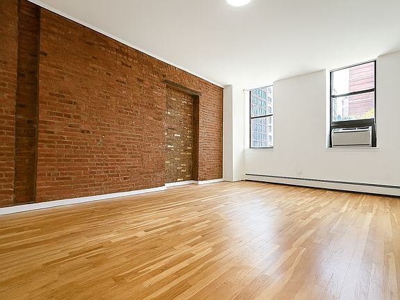 4th image of 201 E 12th St APT 205