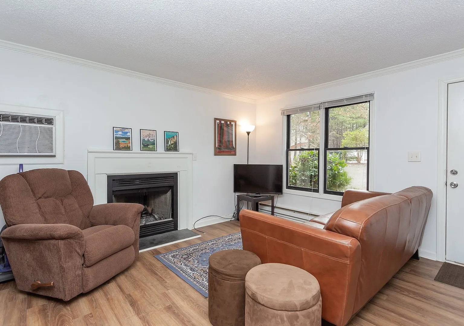 Available early August! One level, 2 bedroom duplex close to Chapel Hill and Durham! — Photo 3