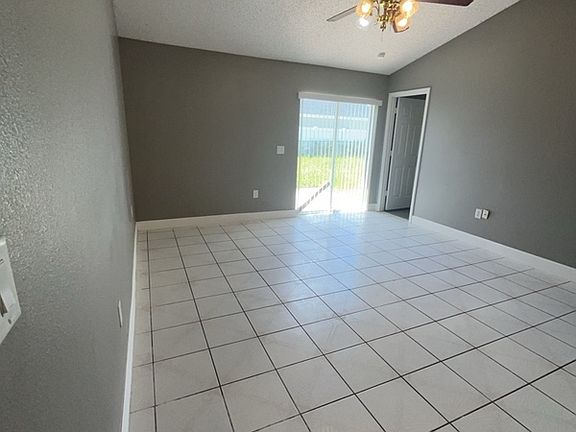 4th image of 1021 Dudley Dr