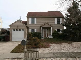 91 Spinnaker Ct, Bayville, NJ 08721