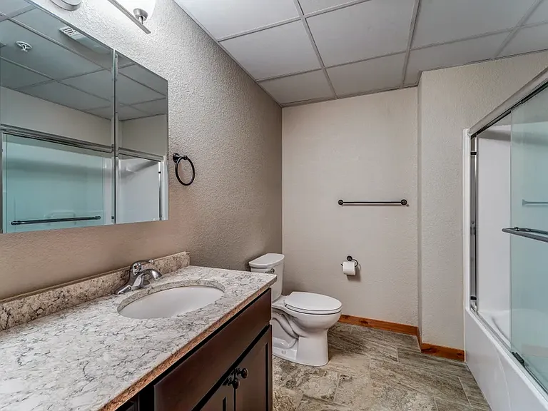 Sunset Place Apartments — Photo 54