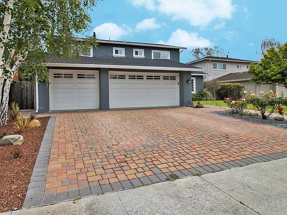 2nd image of 482 Ivanhoe Ct