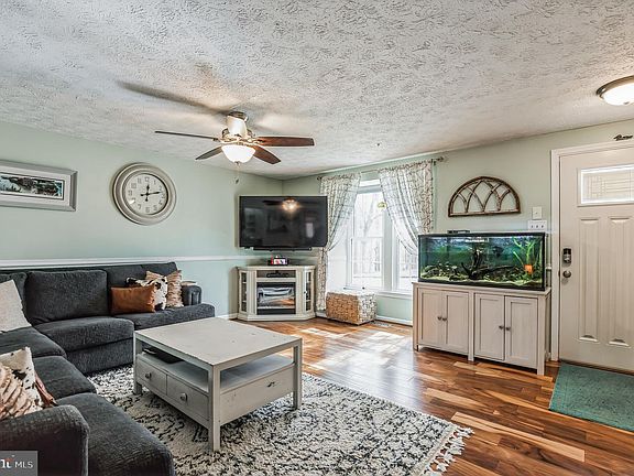 2nd image of 8619 Chesapeake Lighthouse Dr