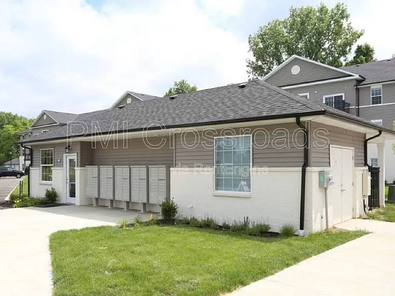 Jefferson Pointe — Photo 17