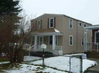 3621 S 33rd St, Greenfield, WI 53221