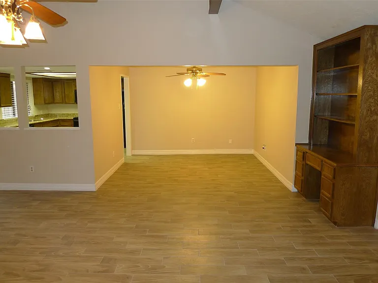 14223 Whitecross Dr — Photo 30
