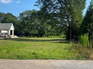 8 Sirrine Dr, Greenville, SC 29605