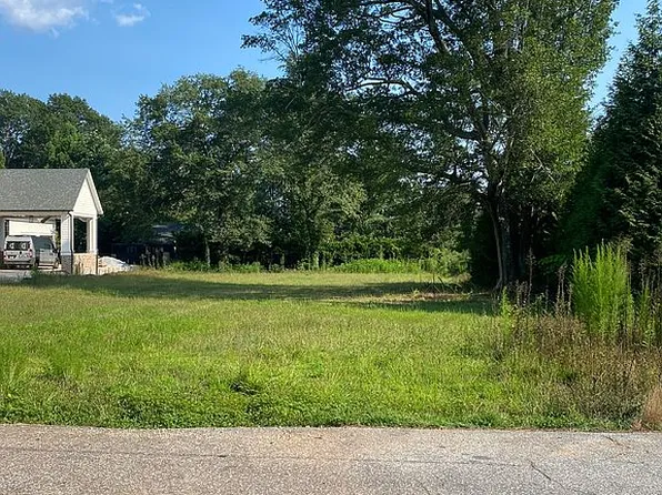 8 Sirrine Dr, Greenville, SC 29605