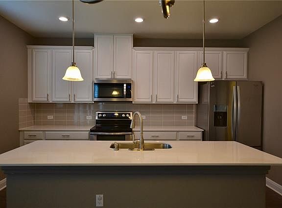 5th image of 1525 Constanta Dr