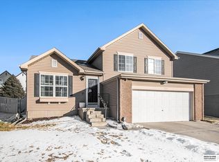 1729 N 206th St, Elkhorn, NE 68022