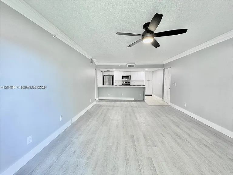9907 Westwood Dr #242 — Photo 7