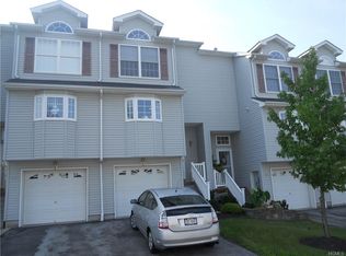4005 Thomas Paine Way, New Windsor, NY 12553