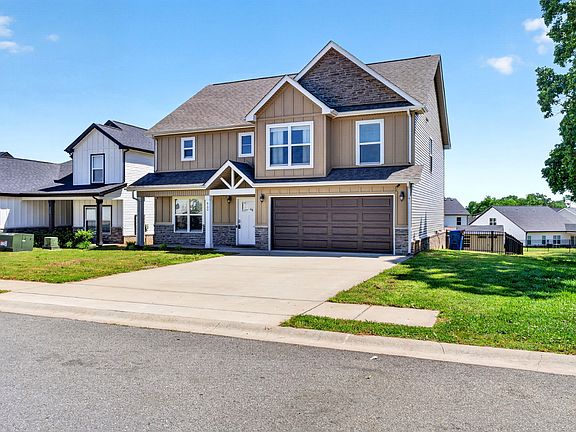 5th image of 960 Princeton Dr