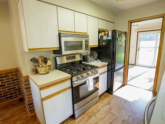 4th image of 6484 Debbie Dr