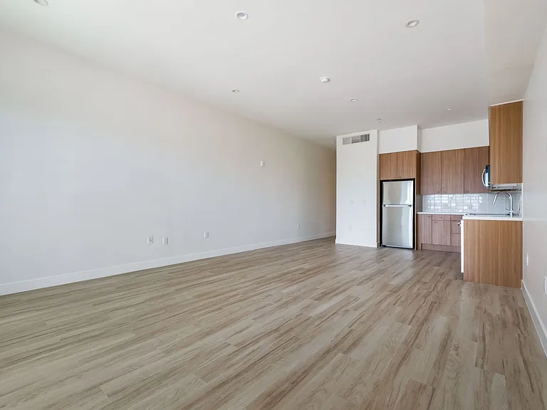 Uptown Lofts — Photo 15