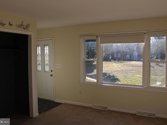 4th image of 18271 Beazley Ln