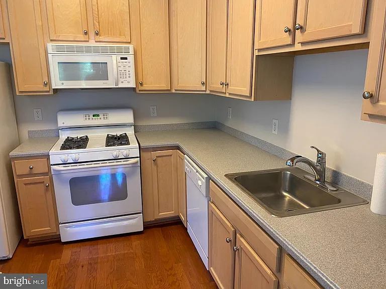 1641 Ladue Ct #108 — Photo 5