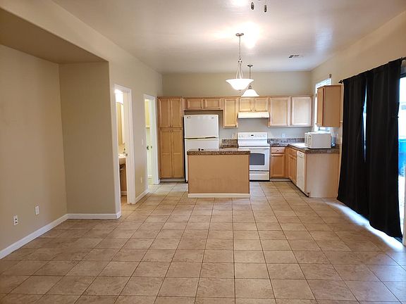 3rd image of 17406 W Banff Ln