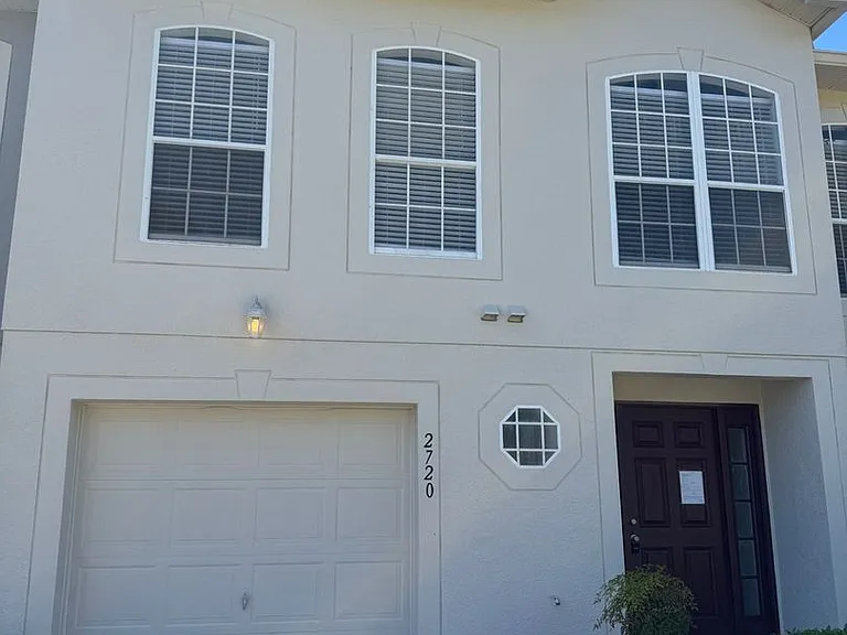 2720 Merrieweather Ln — Photo 1