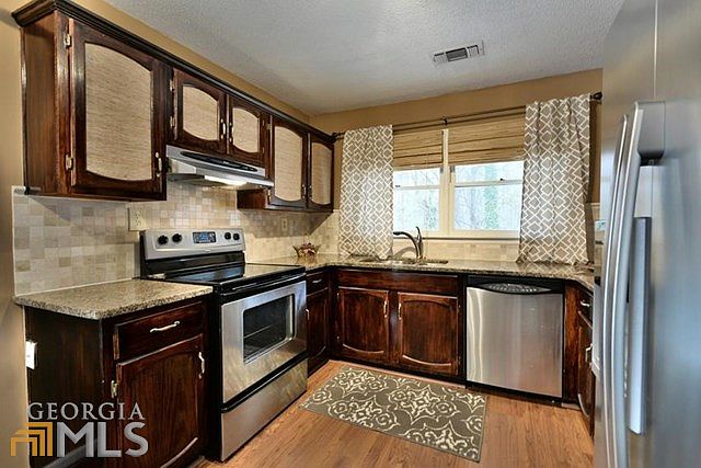 1st image of 6552 Deerings Ln