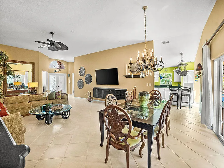 1256 Lake Breeze Dr — Photo 10